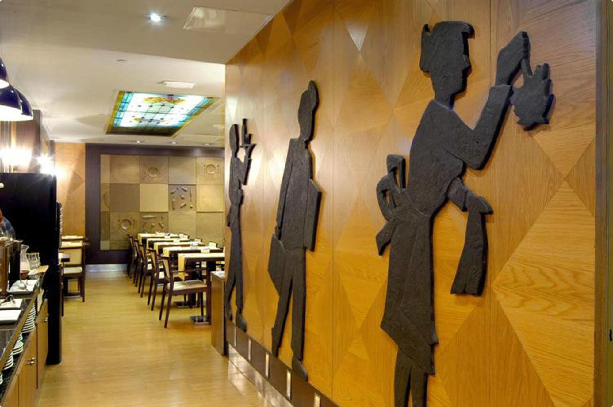 Evenia Rocafort Βαρκελώνη Εξωτερικό φωτογραφία